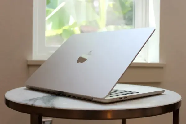 Apple MacBook Air M2 (2022) – Sự kết hợp hoàn hảo giữa thiết kế và hiệu năng